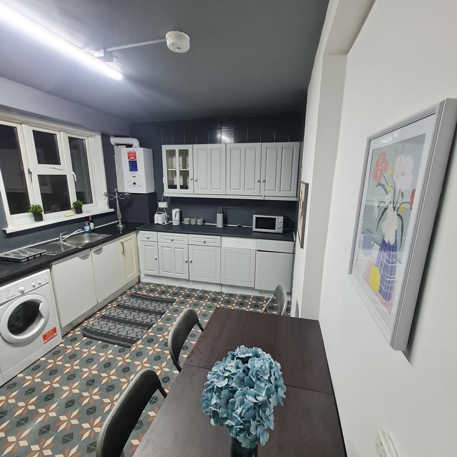 Colebert Avenue Apartment Londra Exterior foto