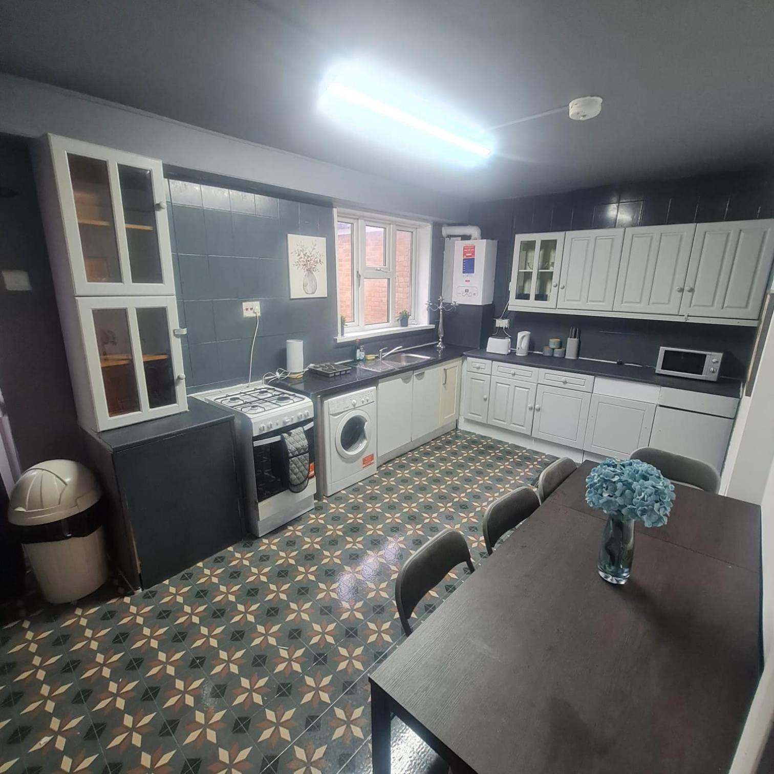 Colebert Avenue Apartment Londra Exterior foto