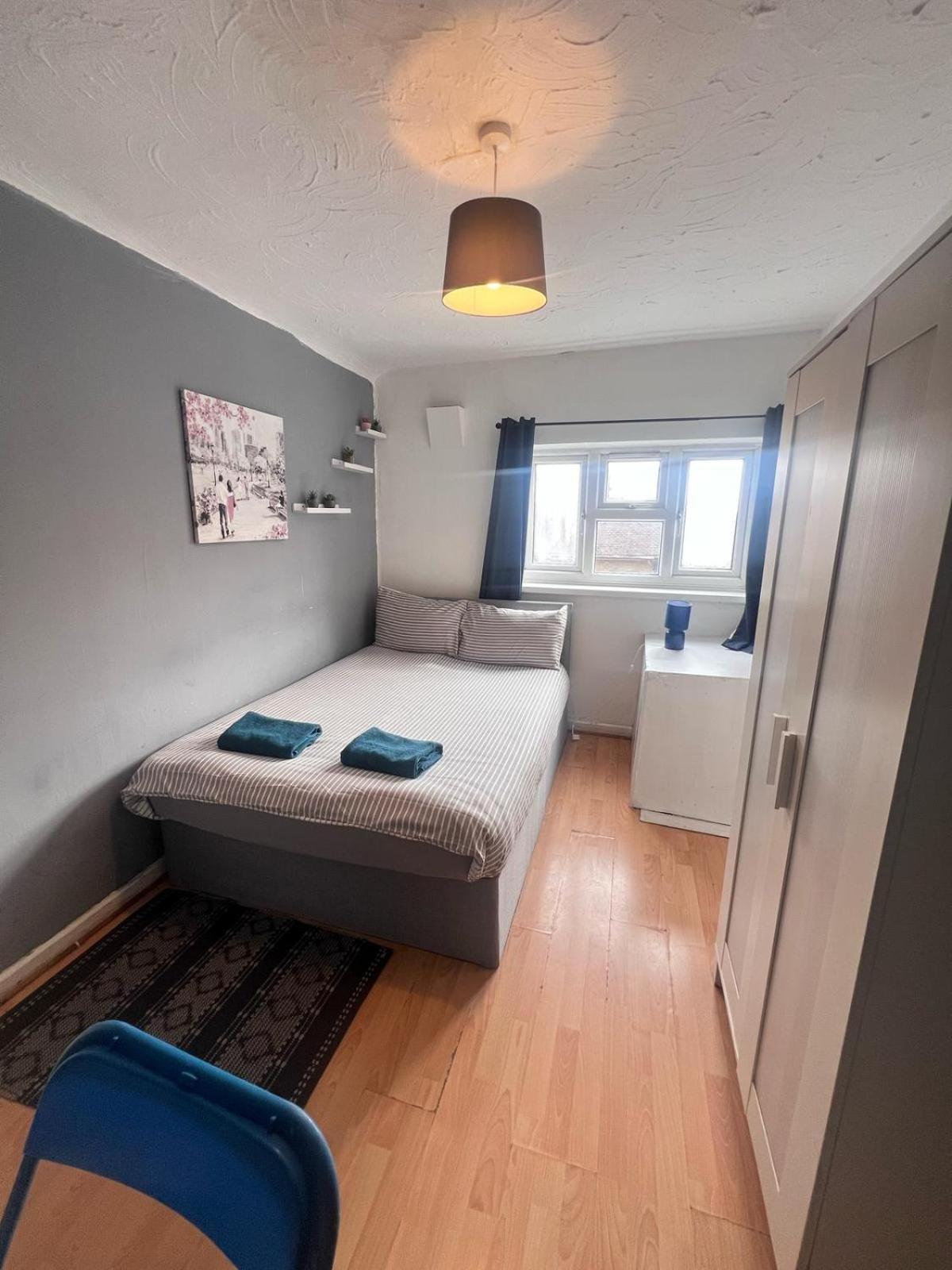 Colebert Avenue Apartment Londra Exterior foto